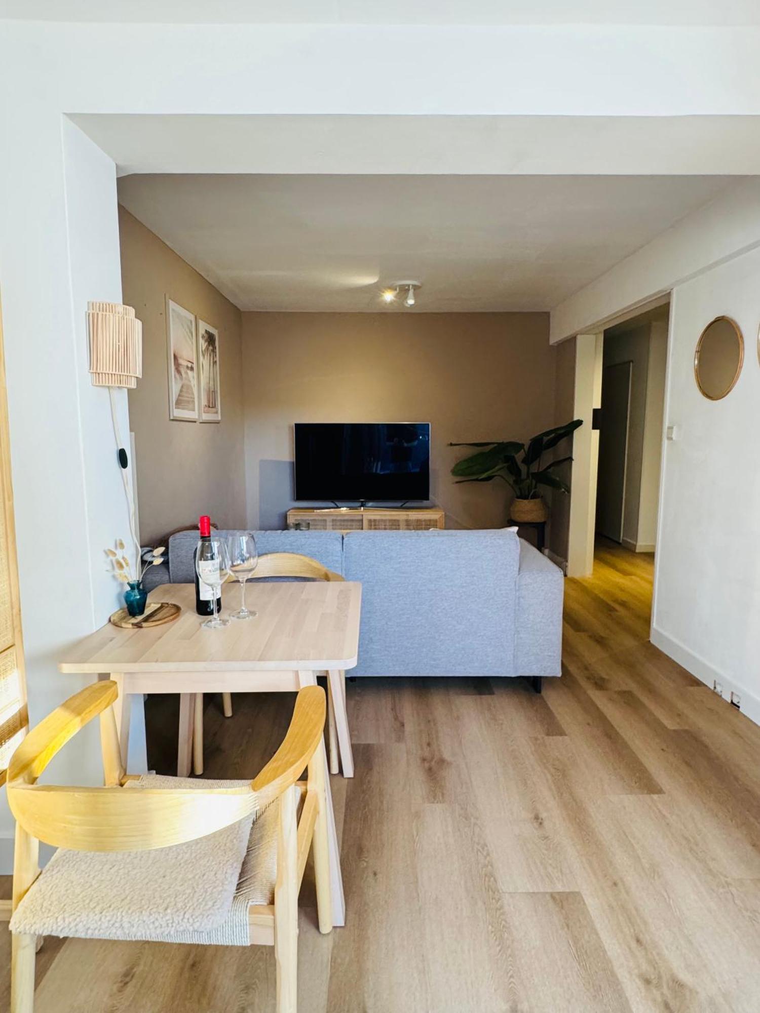 Hello Noordwijk - Souterrain Hoogwakersbosstraat 6 Lägenhet Exteriör bild